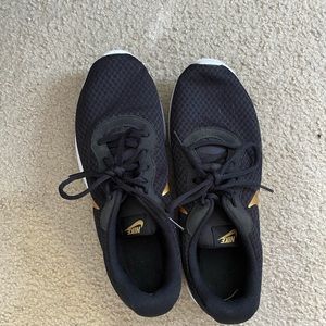 Black Nike shoes
